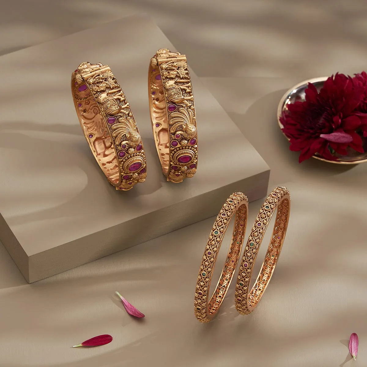 Antique Bangle 165065
