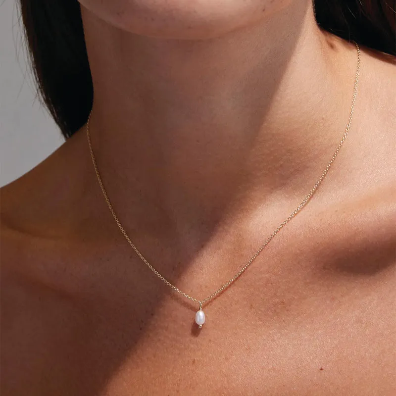CLASSIC PEARL NECKLACE
