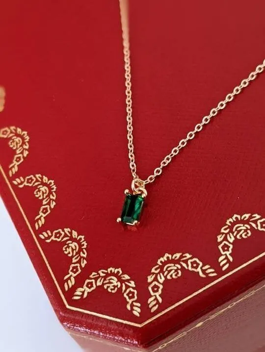 Kiara Dainty 14k Gold Necklace w. Emerald Pendant Green Gemstone | Vintage Inspired