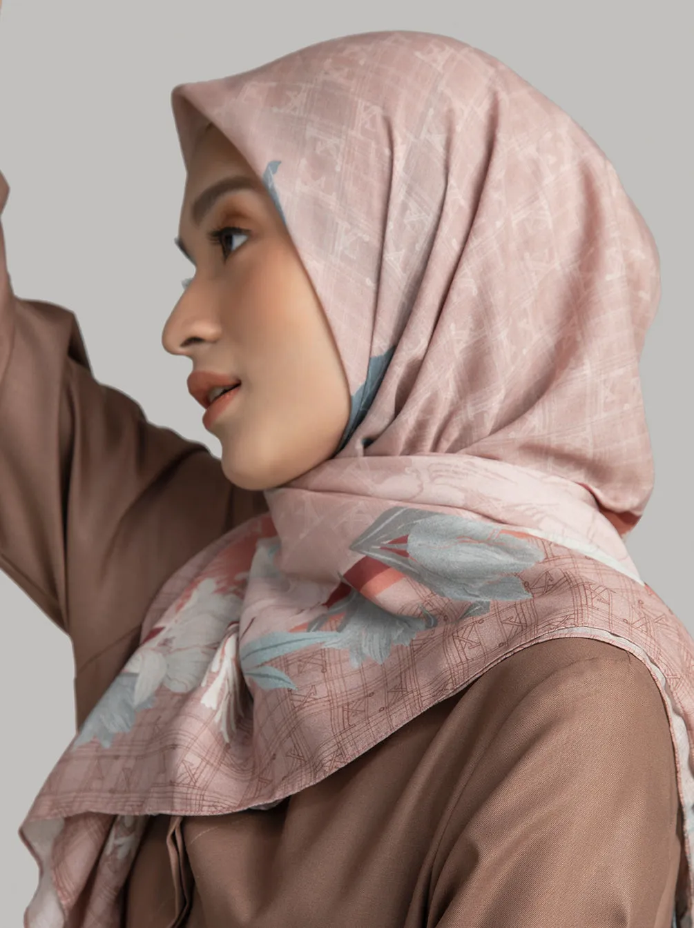 MINERVA SCARF MAPLE